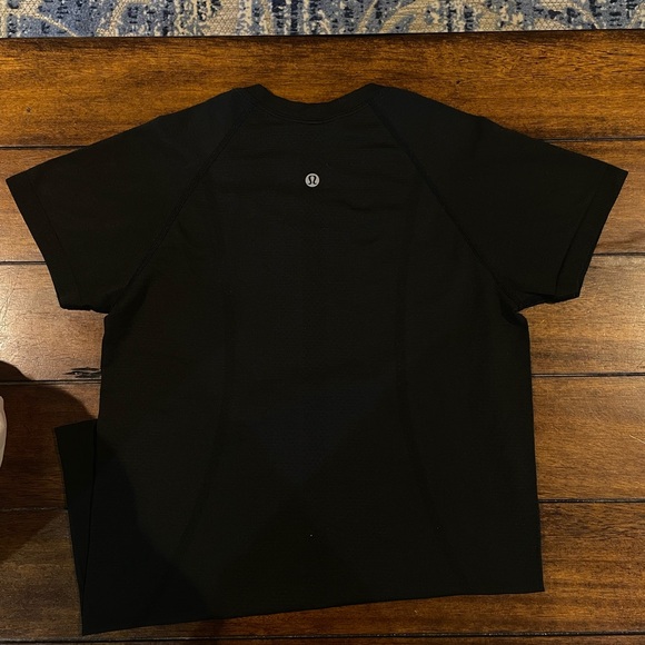 Lululemon Swiftly Tech - Picture 2 of 2
